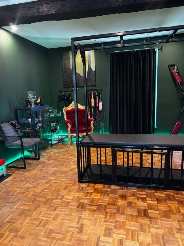 Belgium Dungeon Suite